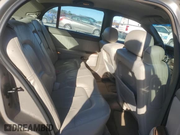 ✅ 2003 Buick Park Avenue • VIN: 1G4CW54K534201020 • Lot: 92689625. Wystawiony na Copart z przebiegiem 283 324 mil. Bezpłatny archiwum sprzedaży aukcyjnych z USA i szczegółowy raport historii pojazdu na DreamBid. Zdjęcie 10.