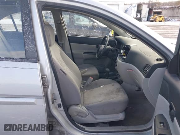 ✅ 2007 Hyundai Accent GLS • VIN: KMHCN46C07U141995 • Лот: 41258952. Опубликован ранее на IAAI с пробегом 232 601 миль. Бесплатный доступ к архиву аукционных продаж из США и подробный отчёт об истории автомобиля на DreamBid. Изображение 5.