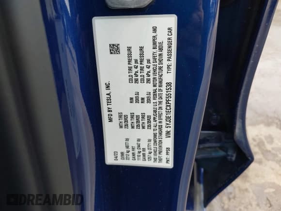 ✅ 2023 Tesla Model 3 Performance • VIN: 5YJ3E1ECXPF551538 • Lot: 42157417. Wystawiony na IAAI z przebiegiem 26 511 mil. Bezpłatny archiwum sprzedaży aukcyjnych z USA i szczegółowy raport historii pojazdu na DreamBid. Zdjęcie 9.