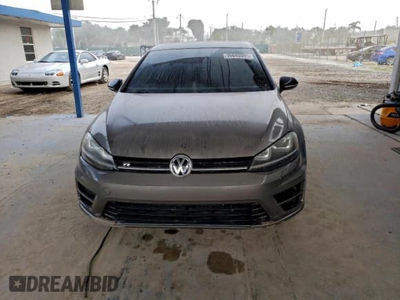 ✅ 2016 Volkswagen Golf R • VIN: WVWLF7AU5GW201695 • Лот: 95692095. Опубликован ранее на Copart с пробегом 74 841 миль. Бесплатный доступ к архиву аукционных продаж из США и подробный отчёт об истории автомобиля на DreamBid. Изображение 5.