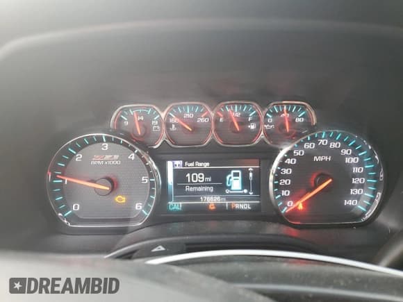 ✅ 2019 Chevrolet Silverado 1500 LT • VIN: 2GCVKPEC5K1131136 • Lot: 64472834. Wystawiony na Copart z przebiegiem 176 626 mil. Bezpłatny archiwum sprzedaży aukcyjnych z USA i szczegółowy raport historii pojazdu na DreamBid. Zdjęcie 9.