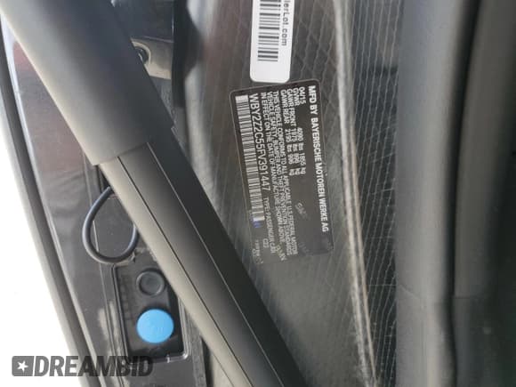 ✅ 2015 BMW i8 • VIN: WBY2Z2C55FV391447 • Lot: 60150713. Wystawiony na Copart z przebiegiem 84 305 mil. Bezpłatny archiwum sprzedaży aukcyjnych z USA i szczegółowy raport historii pojazdu na DreamBid. Zdjęcie 13.