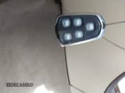 ✅ 2016 Cadillac SRX Luxury Collection • VIN: 3GYFNBE34GS562880 • Lot: 43370945. Wystawiony na IAAI z przebiegiem 128 891 mil. Bezpłatny archiwum sprzedaży aukcyjnych z USA i szczegółowy raport historii pojazdu na DreamBid. Zdjęcie 11.