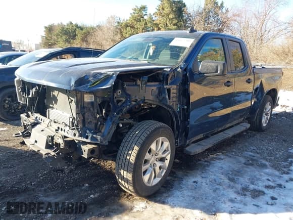 ✅ 2022 Chevrolet Silverado 1500 Custom • VIN: 1GCRDBEK3NZ510976 • Lot: 41452280. Listed on IAAI with 32,132 mi. Free auction sales archive from the USA and detailed vehicle history report at DreamBid. Image 19.