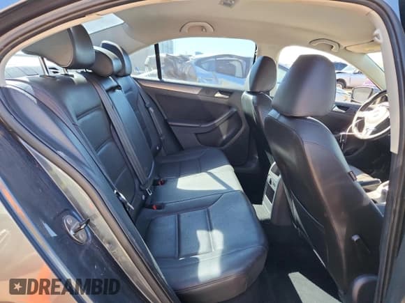 ✅ 2013 Volkswagen Jetta TDI w/Premium/Nav • VIN: 3VWLL7AJ7DM400612 • Lot: 87433995. Listed on Copart with 85,400 mi. Free auction sales archive from the USA and detailed vehicle history report at DreamBid. Image 10.