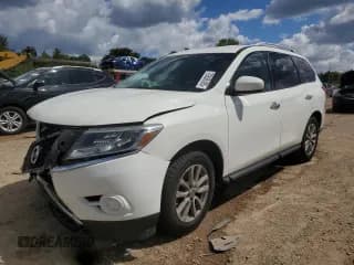 ✅ 2016 Nissan Pathfinder SV • VIN: 5N1AR2MM7GC643159 • Lot: 70505105. Listed on Copart with 151,408 mi. Free auction sales archive from the USA and detailed vehicle history report at DreamBid. Image 1.