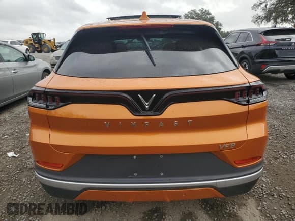 ✅ 2024 VinFast VF 8 Plus • VIN: RLLV1AFA1RH006676 • Lot: 79731464. Wystawiony na Copart z przebiegiem Nie podano. Bezpłatny archiwum sprzedaży aukcyjnych z USA i szczegółowy raport historii pojazdu na DreamBid. Zdjęcie 6.