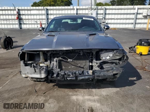 ✅ 2011 Dodge Challenger • VIN: 2B3CJ4DG6BH565684 • Lot: 90505685. Wystawiony na Copart z przebiegiem 146 998 mil. Bezpłatny archiwum sprzedaży aukcyjnych z USA i szczegółowy raport historii pojazdu na DreamBid. Zdjęcie 5.