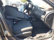 ✅ 2016 Dodge Charger SE • VIN: 2C3CDXBG2GH180550 • Lot: 42730625. Wystawiony na IAAI z przebiegiem Nie podano. Bezpłatny archiwum sprzedaży aukcyjnych z USA i szczegółowy raport historii pojazdu na DreamBid. Zdjęcie 5.