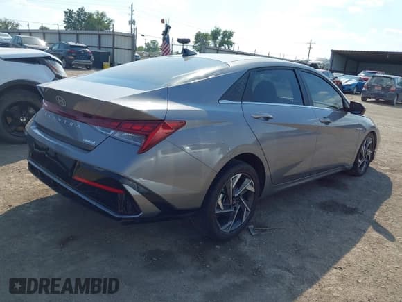 ✅ 2024 Hyundai Elantra Limited • VIN: KMHLP4DG5RU719799 • Lot: 43225863. Listed on IAAI with 21,136 mi. Free auction sales archive from the USA and detailed vehicle history report at DreamBid. Image 4.