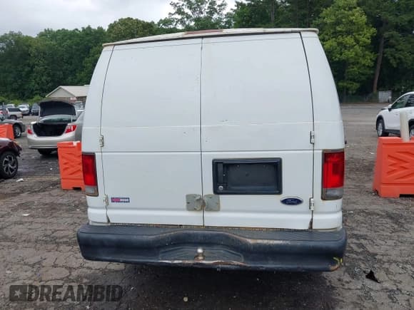 ✅ 2011 Ford Econoline Cargo Commercial • VIN: 1FTNE1EW6BDA82354 • Lot: 42340908. Listed on IAAI with 312,950 mi. Free auction sales archive from the USA and detailed vehicle history report at DreamBid. Image 16.
