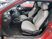 ✅ 2013 Hyundai Veloster w/Gray Int • VIN: KMHTC6AD0DU174170 • Lot: 72377134. Wystawiony na Copart z przebiegiem 116 524 mil. Bezpłatny archiwum sprzedaży aukcyjnych z USA i szczegółowy raport historii pojazdu na DreamBid. Zdjęcie 7.