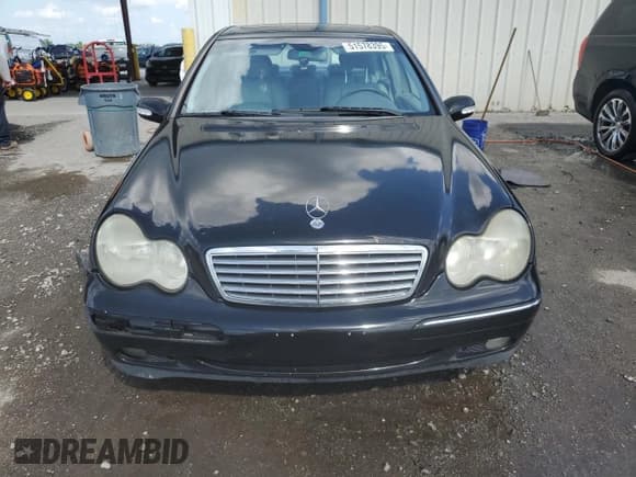 ✅ 2004 Mercedes-Benz C 240 • VIN: WDBRF81J84F554142 • Лот: 51578395. Опубликован ранее на Copart с пробегом Не указан. Бесплатный доступ к архиву аукционных продаж из США и подробный отчёт об истории автомобиля на DreamBid. Изображение 5.