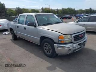 2006 GMC Sierra 1500 SL with VIN 2GTEC13V961234399, listed as a IAAI auction lot 43016941 with 287,068 mi miles and . Bid and sale history available at DreamBid. Image 1.