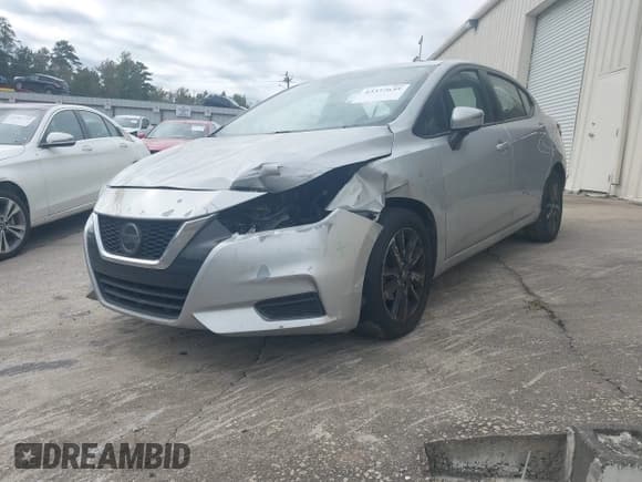 ✅ 2021 Nissan Versa SV • VIN: 3N1CN8EV6ML826686 • Lot: 43377635. Wystawiony na IAAI z przebiegiem 124 338 mil. Bezpłatny archiwum sprzedaży aukcyjnych z USA i szczegółowy raport historii pojazdu na DreamBid. Zdjęcie 2.