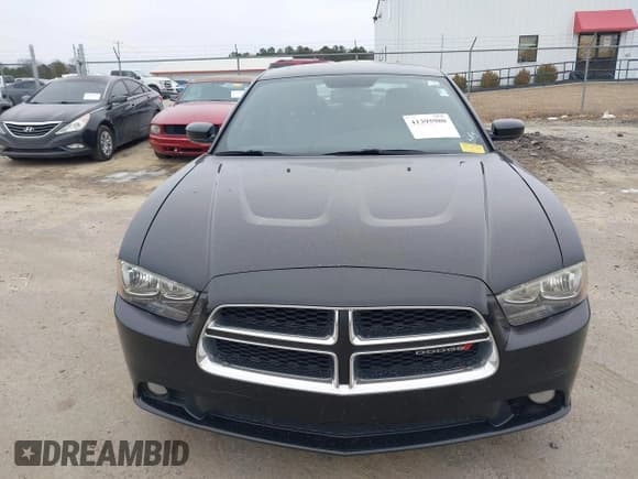 ✅ 2013 Dodge Charger SXT • VIN: 2C3CDXHG2DH525370 • Лот: 41395980. Опубликован ранее на IAAI с пробегом 226 079 миль. Бесплатный доступ к архиву аукционных продаж из США и подробный отчёт об истории автомобиля на DreamBid. Изображение 6.
