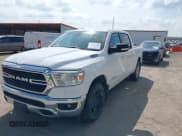 ✅ 2021 Ram 1500 Big Horn • VIN: 1C6SRFFTXMN567691 • Lot: 43115791. Wystawiony na IAAI z przebiegiem 104 406 mil. Bezpłatny archiwum sprzedaży aukcyjnych z USA i szczegółowy raport historii pojazdu na DreamBid. Zdjęcie 2.