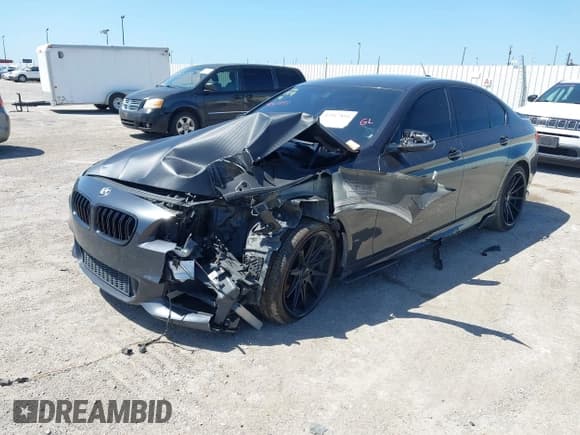 ✅ 2014 BMW 5 Series 535i • VIN: WBA5B1C59ED479979 • Lot: 42517891. Wystawiony na IAAI z przebiegiem 117 589 mil. Bezpłatny archiwum sprzedaży aukcyjnych z USA i szczegółowy raport historii pojazdu na DreamBid. Zdjęcie 17.