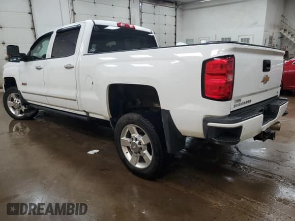 ✅ 2017 Chevrolet Silverado 2500HD LT • VIN: 1GC1KVEY5HF191496 • Lot: 67532715. Wystawiony na Copart z przebiegiem 181 972 mil. Bezpłatny archiwum sprzedaży aukcyjnych z USA i szczegółowy raport historii pojazdu na DreamBid. Zdjęcie 2.