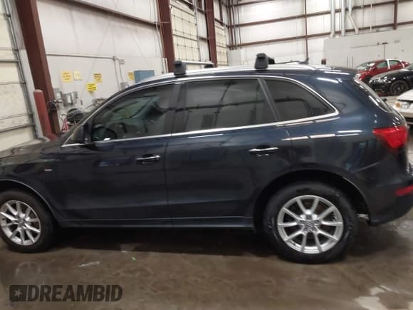✅ 2015 Audi Q5 Prestige • VIN: WA1WGAFP1FA031657 • Лот: 41506986. Опубликован ранее на IAAI с пробегом 83 707 миль. Бесплатный доступ к архиву аукционных продаж из США и подробный отчёт об истории автомобиля на DreamBid. Изображение 14.