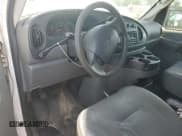 ✅ 2007 Ford Econoline Cargo Commercial • VIN: 1FTNE14W97DB31636 • Lot: 52639435. Wystawiony na Copart z przebiegiem 154 744 mil. Bezpłatny archiwum sprzedaży aukcyjnych z USA i szczegółowy raport historii pojazdu na DreamBid. Zdjęcie 8.