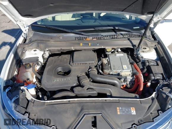 ✅ 2013 Lincoln MKZ Hybrid • VIN: 3LN6L2LU8DR816872 • Lot: 43472136. Wystawiony na IAAI z przebiegiem 63 839 mil. Bezpłatny archiwum sprzedaży aukcyjnych z USA i szczegółowy raport historii pojazdu na DreamBid. Zdjęcie 10.