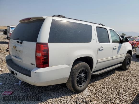 ✅ 2011 Chevrolet Suburban LT • VIN: 1GNSKJE39BR224014 • Lot: 63643594. Wystawiony na Copart z przebiegiem 201 026 mil. Bezpłatny archiwum sprzedaży aukcyjnych z USA i szczegółowy raport historii pojazdu na DreamBid. Zdjęcie 3.