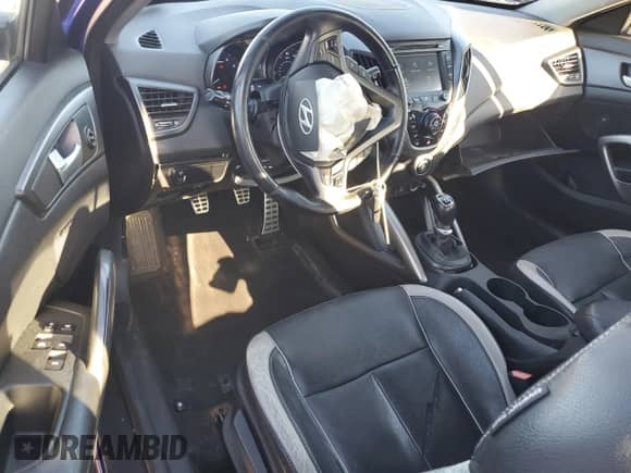 2013 Hyundai Veloster Turbo z VIN KMHTC6AE2DU149389, wystawiony jako Copart lot #85393435 z przebiegiem 125 874 mil mil oraz Szkoda całkowita • Salvage title. Historia ofert i sprzedaży dostępna na DreamBid. Obrazek 8.