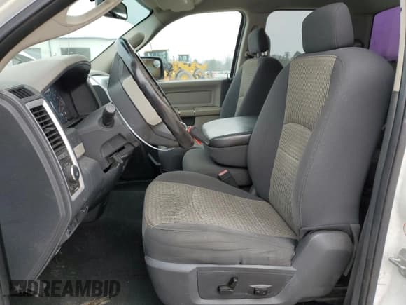 ✅ 2010 Dodge 1500 SLT • VIN: 1D7RV1GT4AS183557 • Lot: 49155825. Wystawiony na Copart z przebiegiem 201 322 mil. Bezpłatny archiwum sprzedaży aukcyjnych z USA i szczegółowy raport historii pojazdu na DreamBid. Zdjęcie 7.