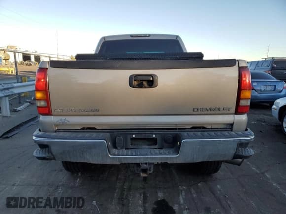 ✅ 2002 Chevrolet Silverado 2500HD LT • VIN: 1GCHK23152F194327 • Лот: 86766064. Опубликован ранее на Copart с пробегом 226 804 миль. Бесплатный доступ к архиву аукционных продаж из США и подробный отчёт об истории автомобиля на DreamBid. Изображение 6.