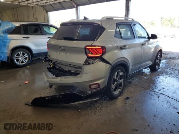 ✅ 2021 Hyundai Venue SEL • VIN: KMHRC8A39MU120640 • Lot: 57777765. Listed on Copart with 11,505 mi. Free auction sales archive from the USA and detailed vehicle history report at DreamBid. Image 3.