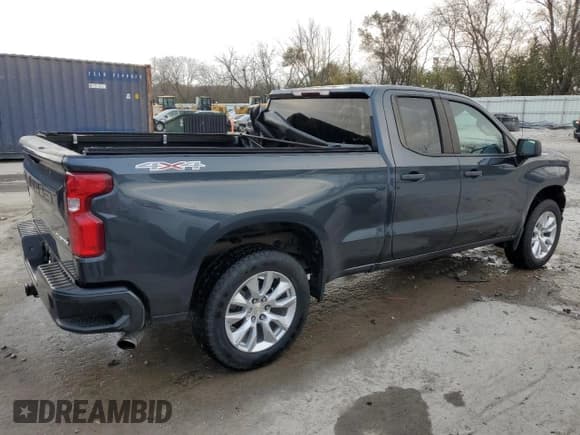 ✅ 2020 Chevrolet Silverado 1500 Custom • VIN: 1GCRYBEH7LZ272331 • Lot: 78274834. Wystawiony na Copart z przebiegiem 49 562 mil. Bezpłatny archiwum sprzedaży aukcyjnych z USA i szczegółowy raport historii pojazdu na DreamBid. Zdjęcie 3.