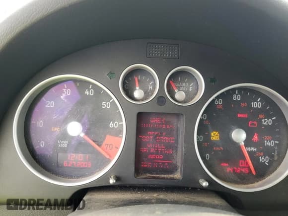 ✅ 2004 Audi TT • VIN: TRUSC28N441020995 • Lot: 48958945. Listed on Copart with 147,245 mi. Free auction sales archive from the USA and detailed vehicle history report at DreamBid. Image 9.