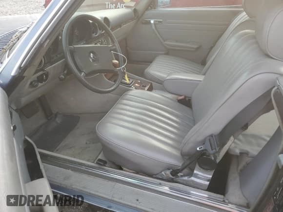✅ 1983 Mercedes-Benz 380 SL • VIN: WDBBA45AXDB027505 • Lot: 87718005. Listed on Copart with 124,304 mi. Free auction sales archive from the USA and detailed vehicle history report at DreamBid. Image 7.