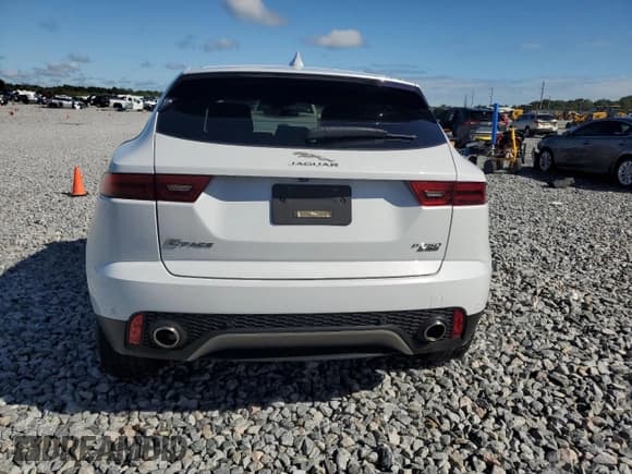 ✅ 2018 Jaguar E-Pace S • VIN: SADFJ2FX9J1Z01813 • Lot: 84414345. Wystawiony na Copart z przebiegiem 66 254 mil. Bezpłatny archiwum sprzedaży aukcyjnych z USA i szczegółowy raport historii pojazdu na DreamBid. Zdjęcie 6.