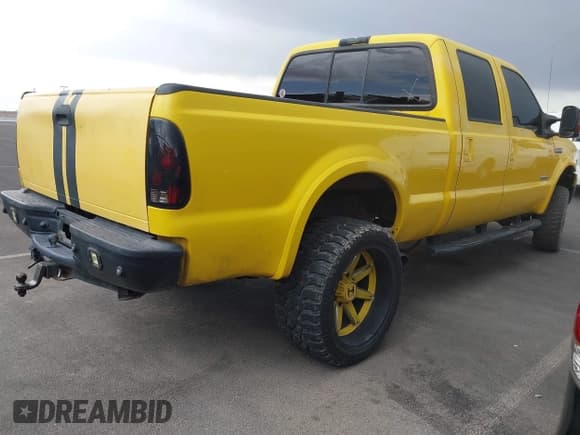 ✅ 2006 Ford F-250 XL • VIN: 1FTSW21P06EA82466 • Lot: 42422454. Listed on IAAI with 286,062 mi. Free auction sales archive from the USA and detailed vehicle history report at DreamBid. Image 4.