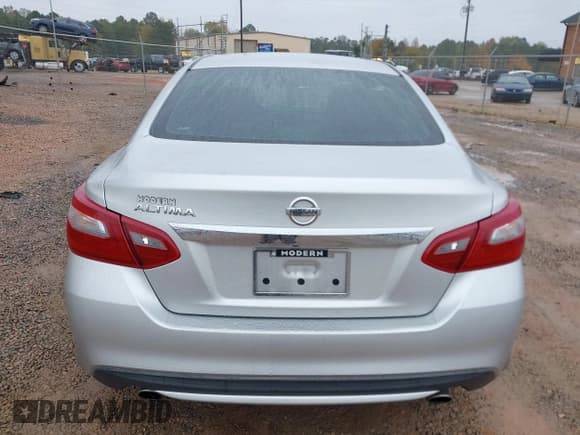 ✅ 2018 Nissan Altima S • VIN: 1N4AL3AP7JC220914 • Лот: 43562997. Опубликован ранее на IAAI с пробегом 146 306 миль. Бесплатный доступ к архиву аукционных продаж из США и подробный отчёт об истории автомобиля на DreamBid. Изображение 16.