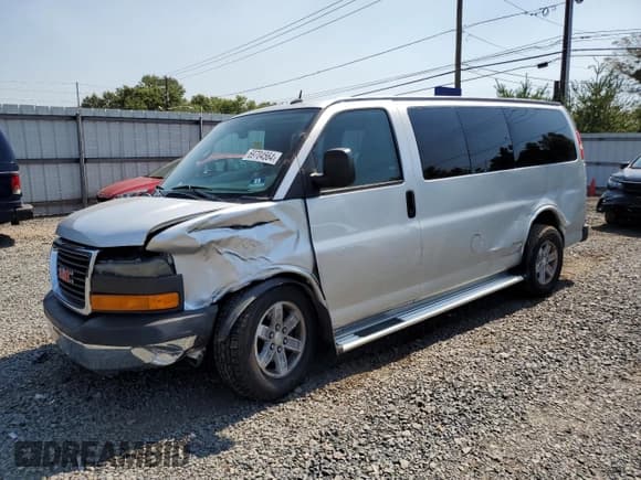 ✅ 2012 GMC Savana 1LT • VIN: 1GKS8CF48C1160952 • Lot: 69704564. Listed on Copart with 89,133 mi. Free auction sales archive from the USA and detailed vehicle history report at DreamBid. Image 1.