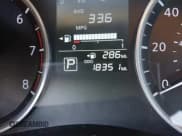 ✅ 2024 Nissan Versa S • VIN: 3N1CN8DV1RL847860 • Lot: 43624418. Wystawiony na IAAI z przebiegiem 18 351 mil. Bezpłatny archiwum sprzedaży aukcyjnych z USA i szczegółowy raport historii pojazdu na DreamBid. Zdjęcie 15.