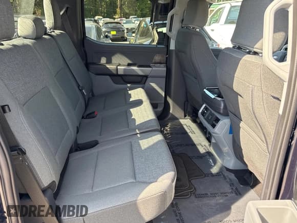 ✅ 2024 Ford F-150 Lightning XLT • VIN: 1FTVW3LK2RWG22967 • Lot: 87443725. Wystawiony na Copart z przebiegiem 95 mil. Bezpłatny archiwum sprzedaży aukcyjnych z USA i szczegółowy raport historii pojazdu na DreamBid. Zdjęcie 6.