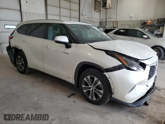 ✅ 2021 Toyota Highlander Hybrid XLE • VIN: 5TDGBRCH5MS516310 • Lot: 84570365. Wystawiony na Copart z przebiegiem 75 797 mil. Bezpłatny archiwum sprzedaży aukcyjnych z USA i szczegółowy raport historii pojazdu na DreamBid. Zdjęcie 4.