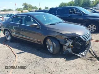 ✅ 2013 Volkswagen CC Executive • VIN: WVWGU7AN0DE555948 • Lot: 43101933. Wystawiony na IAAI z przebiegiem 184 060 mil. Bezpłatny archiwum sprzedaży aukcyjnych z USA i szczegółowy raport historii pojazdu na DreamBid. Zdjęcie 1.