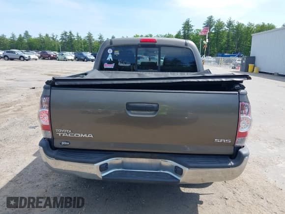 ✅ 2013 Toyota Tacoma • VIN: 5TFJX4CN2DX023064 • Lot: 42419032. Listed on IAAI with 223,413 mi. Free auction sales archive from the USA and detailed vehicle history report at DreamBid. Image 17.