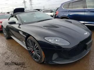 ✅ 2020 Aston Martin DBS • VIN: SCFRMHCV5LGT02155 • Lot: 82039923. Wystawiony na Copart z przebiegiem 1 325 mil. Bezpłatny archiwum sprzedaży aukcyjnych z USA i szczegółowy raport historii pojazdu na DreamBid. Zdjęcie 4.