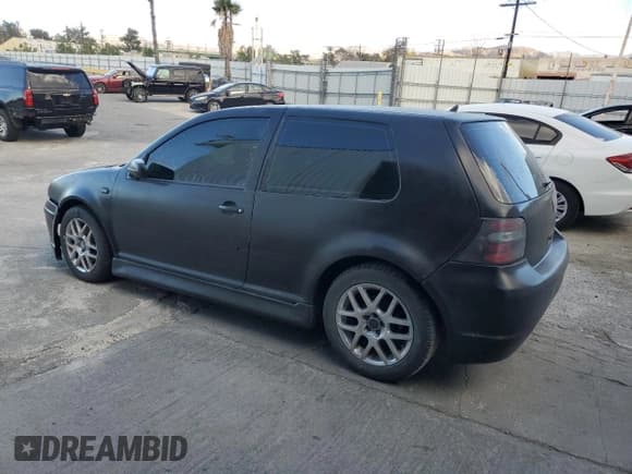 ✅ 2002 Volkswagen Golf GTI • VIN: 9BWDE61J924023131 • Lot: 87703915. Wystawiony na Copart z przebiegiem 39 241 mil. Bezpłatny archiwum sprzedaży aukcyjnych z USA i szczegółowy raport historii pojazdu na DreamBid. Zdjęcie 2.