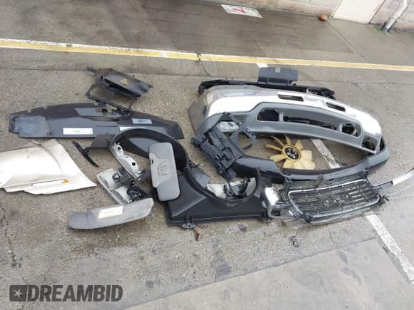 ✅ 2001 GMC Sierra 2500HD SL • VIN: 1GTHK29U91Z283753 • Лот: 43751612. Опубликован ранее на IAAI с пробегом 114 965 миль. Бесплатный доступ к архиву аукционных продаж из США и подробный отчёт об истории автомобиля на DreamBid. Изображение 12.