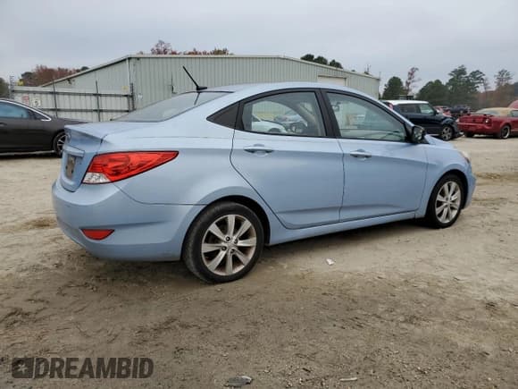 ✅ 2013 Hyundai Accent GLS • VIN: KMHCU4AE7DU570526 • Лот: 81681774. Опубликован ранее на Copart с пробегом 113 863 миль. Бесплатный доступ к архиву аукционных продаж из США и подробный отчёт об истории автомобиля на DreamBid. Изображение 3.