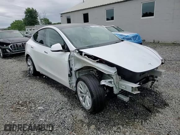 ✅ 2024 Tesla Model Y Long Range • VIN: 7SAYGDEE0RA259547 • Лот: 61723055. Опубликован ранее на Copart с пробегом 23 881 миль. Бесплатный доступ к архиву аукционных продаж из США и подробный отчёт об истории автомобиля на DreamBid. Изображение 15.