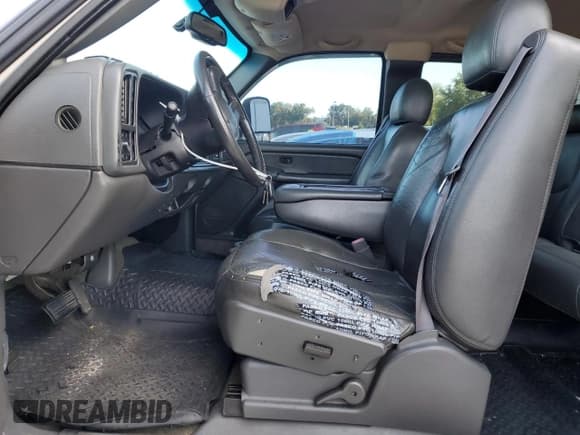 ✅ 2004 Chevrolet Silverado 1500 Z71 • VIN: 1GCEK19T44E166632 • Лот: 76196444. Опубликован ранее на Copart с пробегом 188 968 миль. Бесплатный доступ к архиву аукционных продаж из США и подробный отчёт об истории автомобиля на DreamBid. Изображение 7.