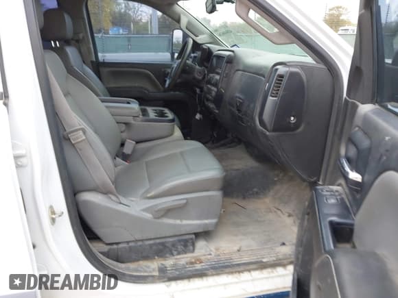 ✅ 2015 Chevrolet Silverado 2500HD Work Truck • VIN: 1GC2CUEG6FZ559215 • Лот: 43844626. Опубликован ранее на IAAI с пробегом 200 462 миль. Бесплатный доступ к архиву аукционных продаж из США и подробный отчёт об истории автомобиля на DreamBid. Изображение 5.